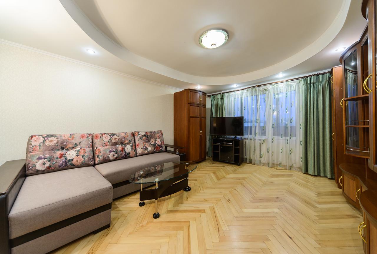 Apartment On Lesi Ukrainky Blvd Київ Екстер'єр фото