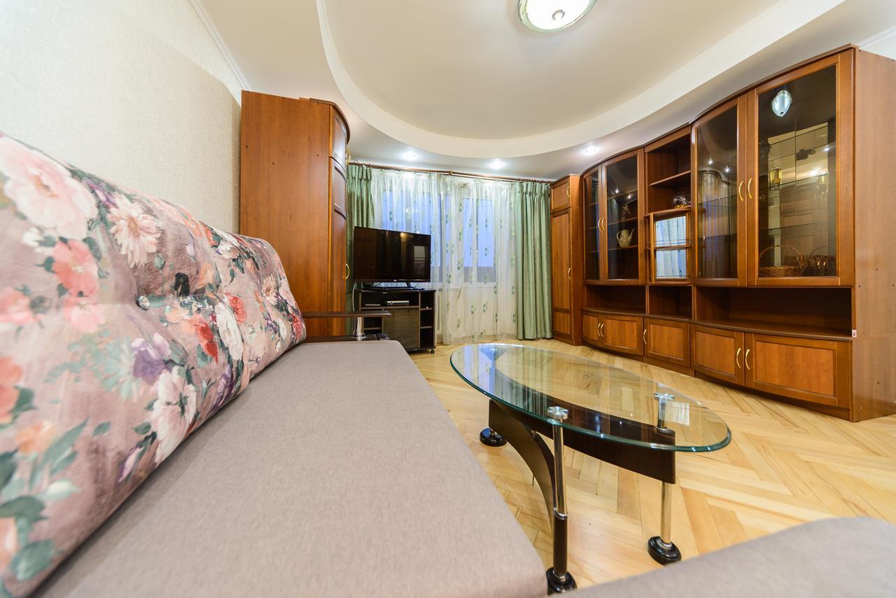 Apartment On Lesi Ukrainky Blvd Київ Екстер'єр фото