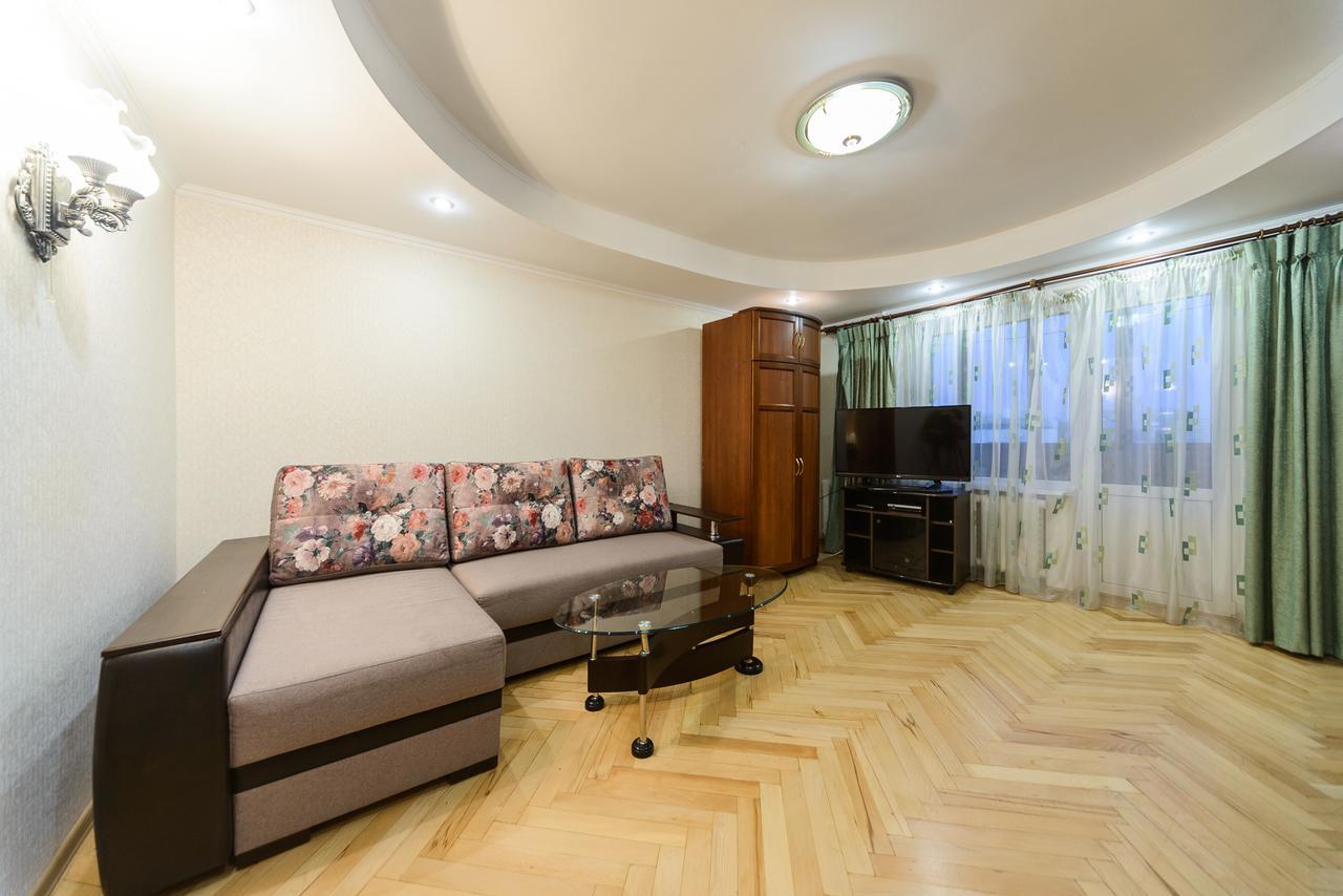Apartment On Lesi Ukrainky Blvd Київ Екстер'єр фото