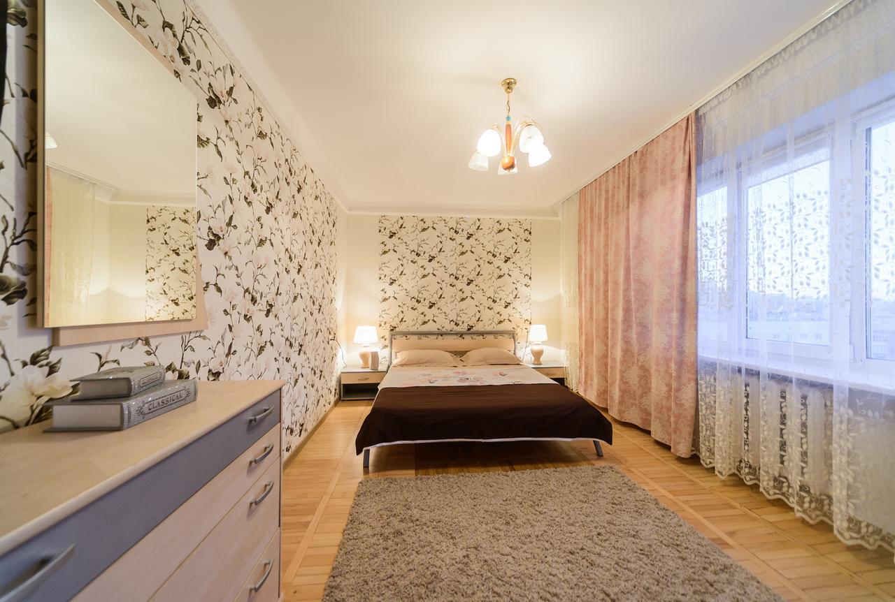 Apartment On Lesi Ukrainky Blvd Київ Екстер'єр фото